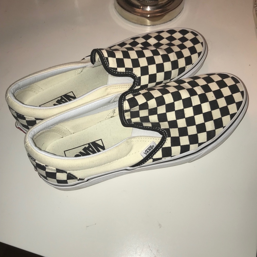 Women’s checkered vans